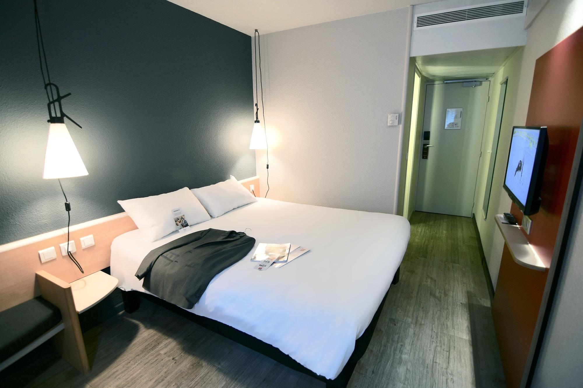 Отель Ibis Nantes Saint Herblain Экстерьер фото