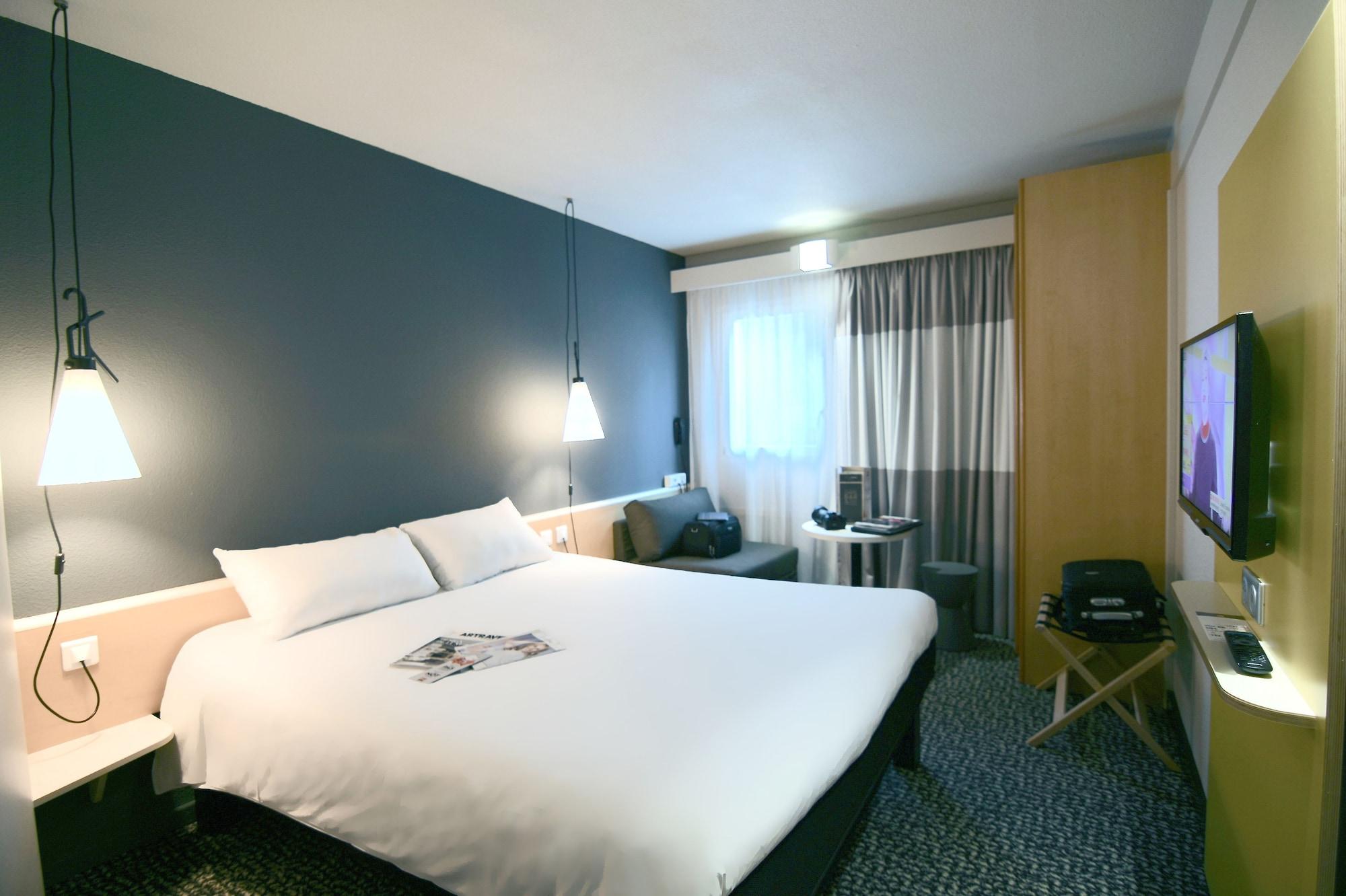 Отель Ibis Nantes Saint Herblain Экстерьер фото