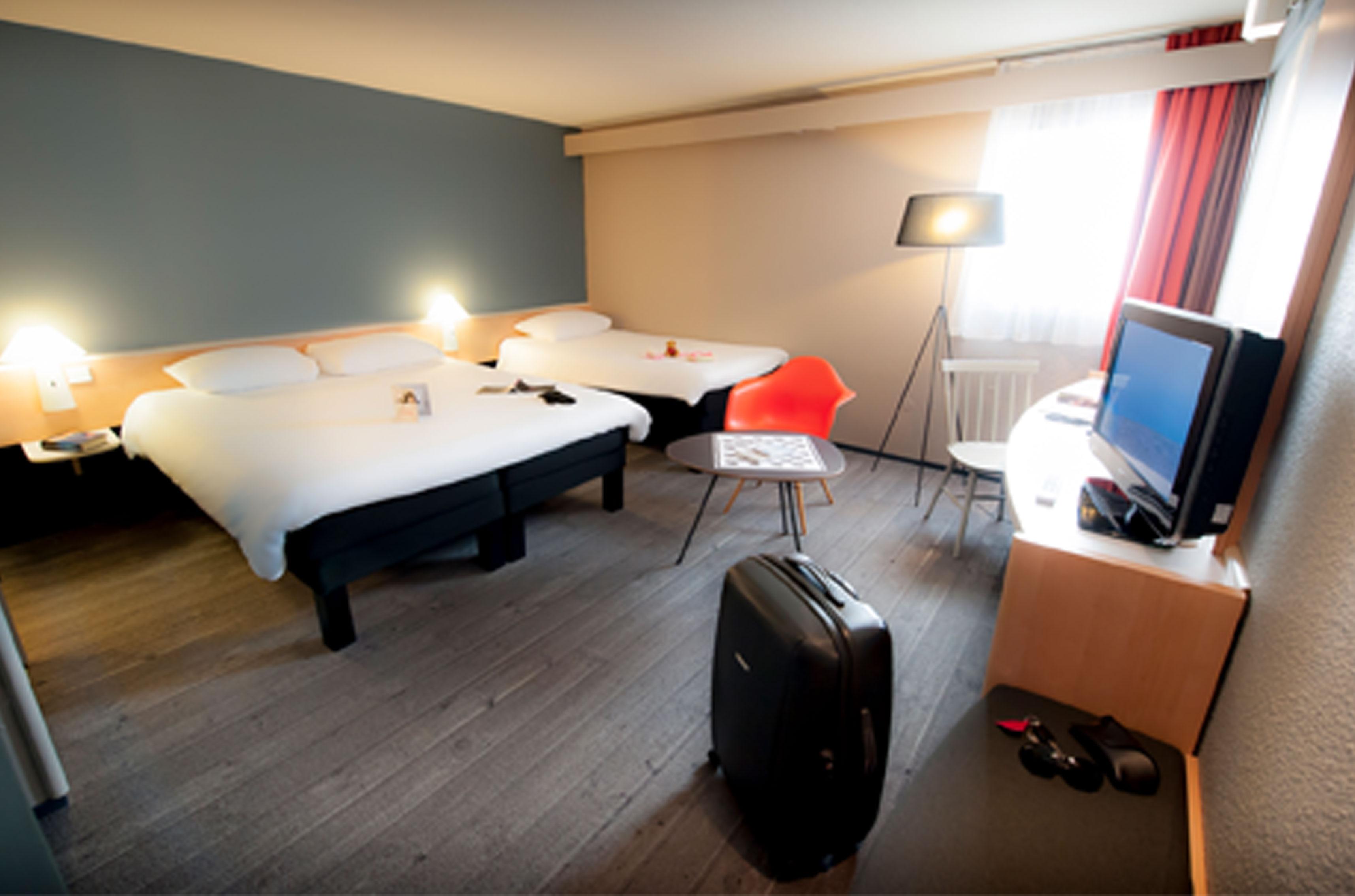 Отель Ibis Nantes Saint Herblain Экстерьер фото