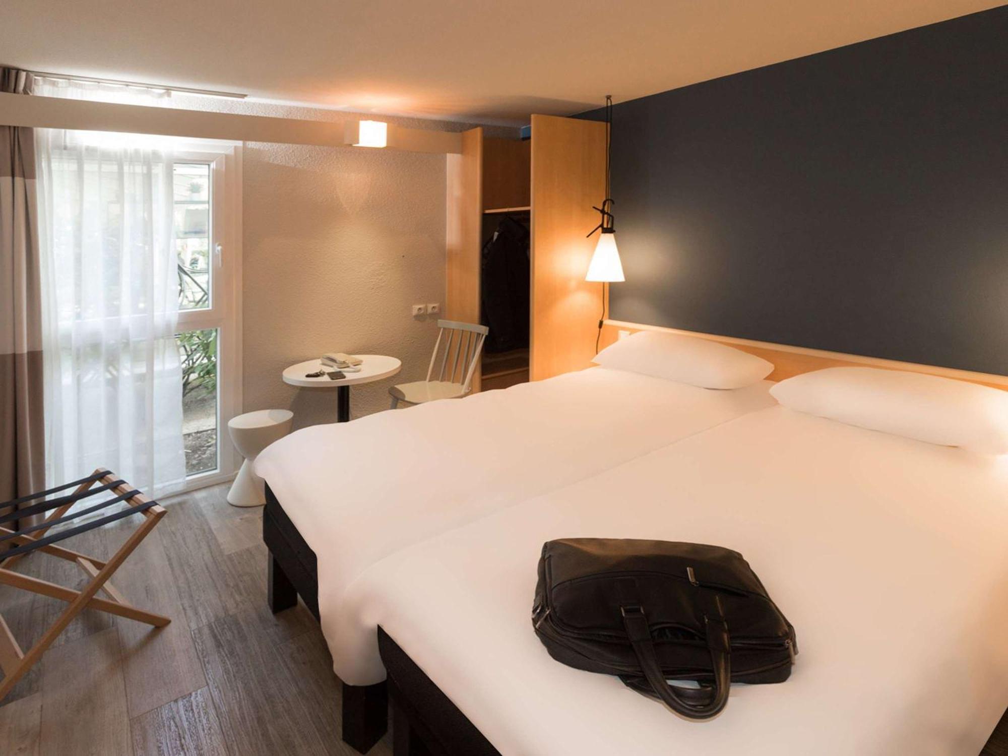 Отель Ibis Nantes Saint Herblain Экстерьер фото